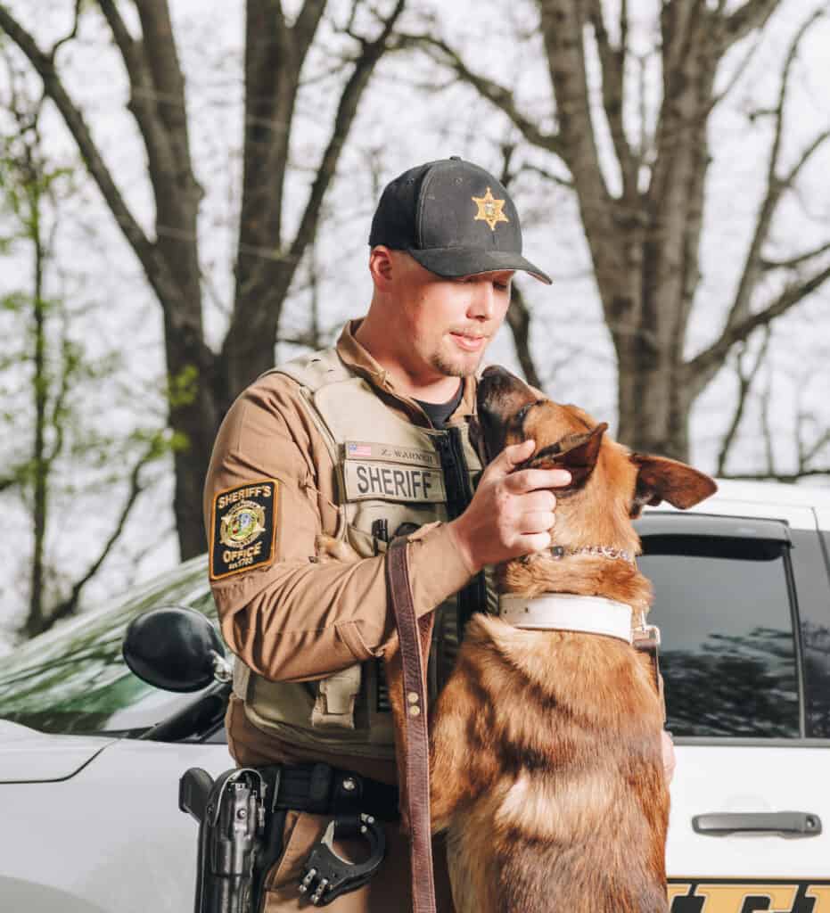 sheriff with jumping k9